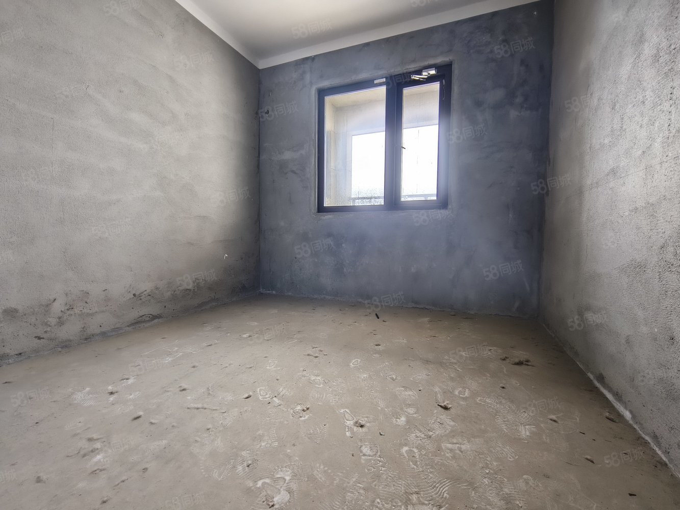 天纵御府4室2厅2卫141㎡南北105万