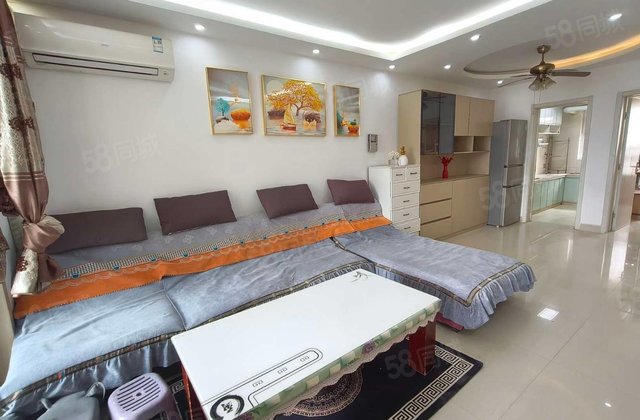 急售，送车位精装修，大两室，阿尔卡迪亚四期，电大