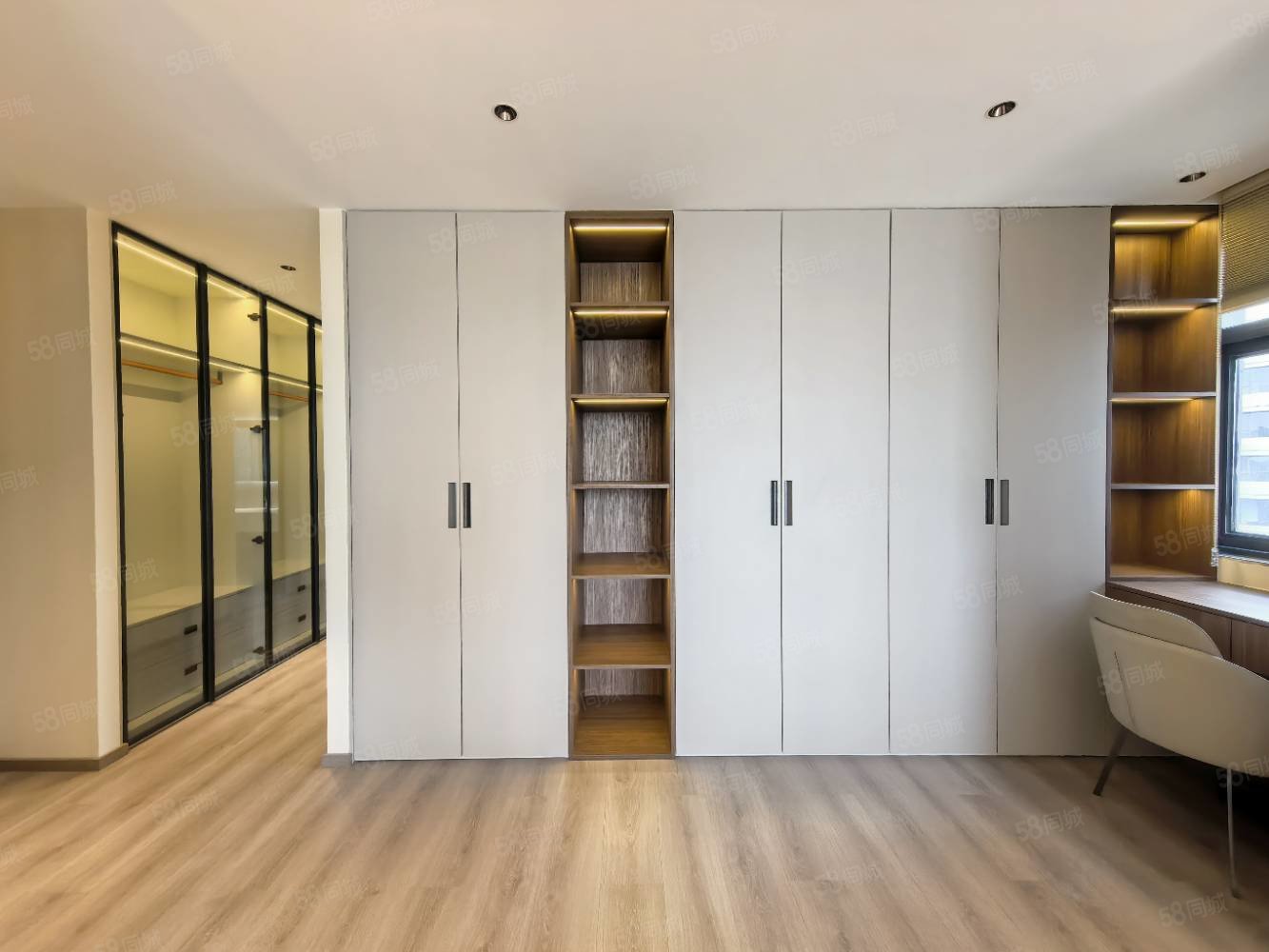 天秀湾4室2厅2卫202㎡南北258万