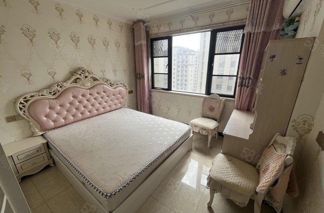 滨河佳苑3室2厅143.05㎡110万二手房图片