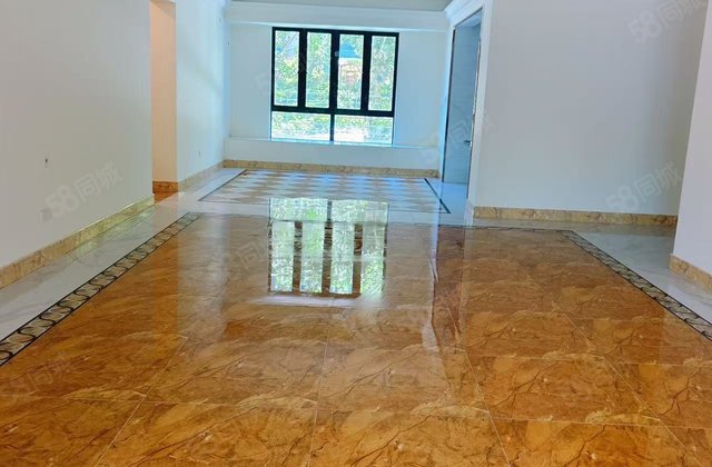 碧桂园华附凤凰城5室2厅260㎡199万二手房图片
