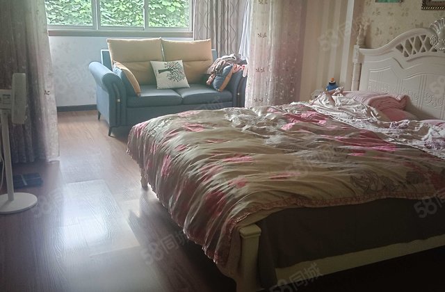 鹰大花苑3室3厅154㎡52万二手房图片