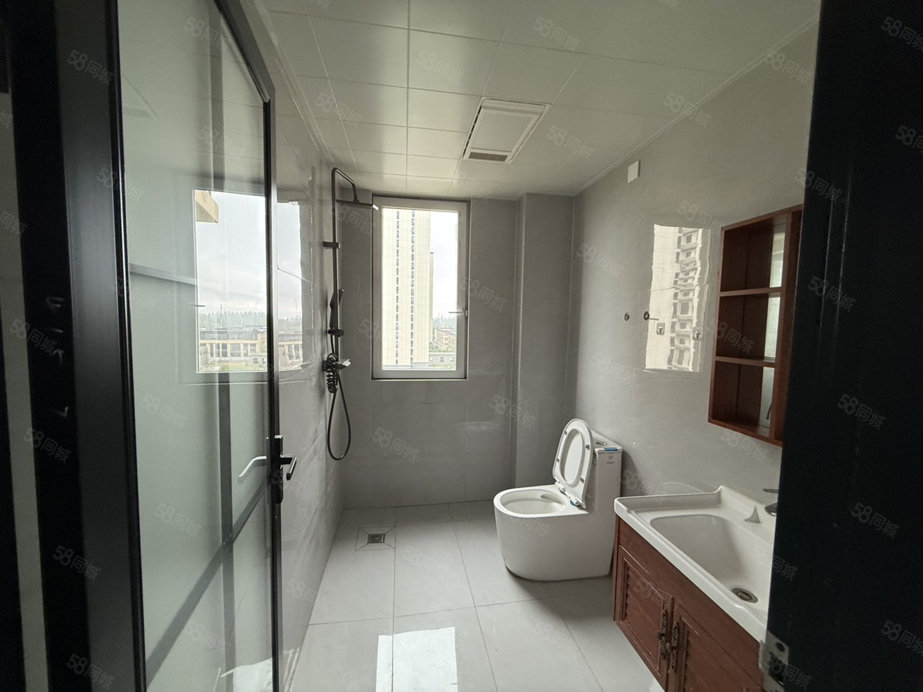 城投五里高小区4室2厅2卫120㎡南北48万