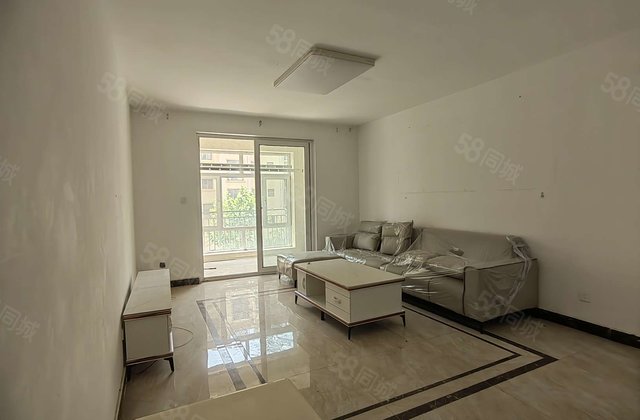 东昌南校附近翡翠城步梯大三室135平 带车库免大税随时看房