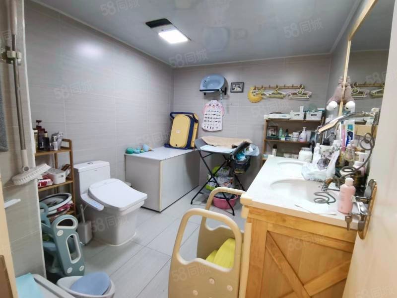 日壇晶華3室2廳3衛(wèi)186.61㎡南北1600萬(wàn)