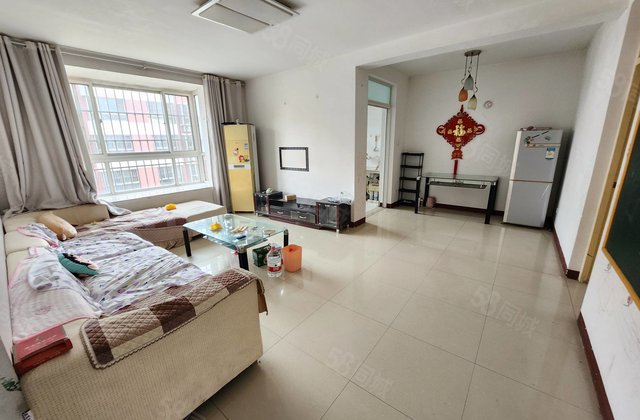 水晶城 地暖房~大三居双卫~三室朝阳 专属车位 储藏室