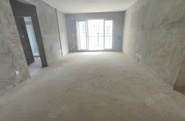 正黄领地翡翠公园4室2厅129㎡90万二手房图片