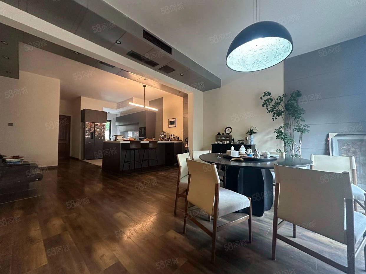 中建紅杉溪谷(東區(qū))8室3廳4衛(wèi)205.82㎡南北1700萬