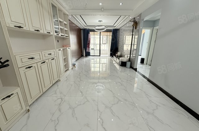 阿卡！理想城！边户！电梯好楼层！全明户型！带车储！价格可谈！