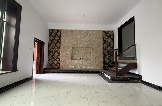 万达商圈 中华苑南苑 339万 市中心别墅 私家院子 大露台