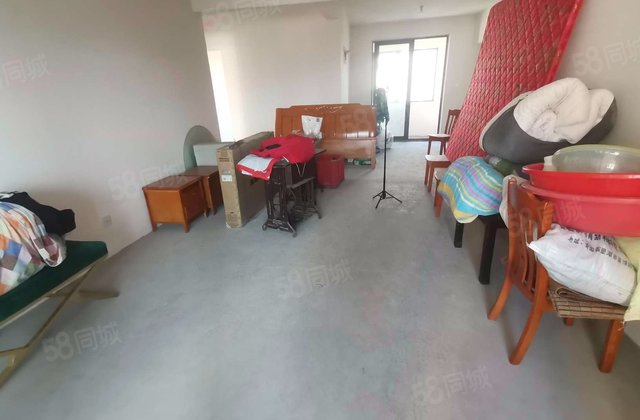 岠嶂山C区3室2厅124㎡46万二手房图片