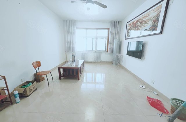 新东方名人苑，明康房产，3楼，湖边东方双语，3室朝阳双阳台