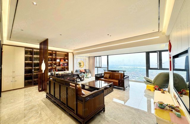 华侨城天鹅湖4室2厅220.79㎡580.1万二手房图片