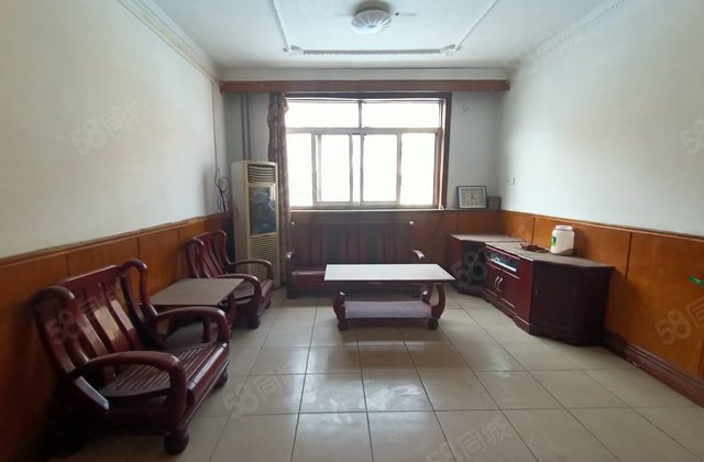 急售市中心 东昌总校兴华路   标准三室两厅中层 停车方便