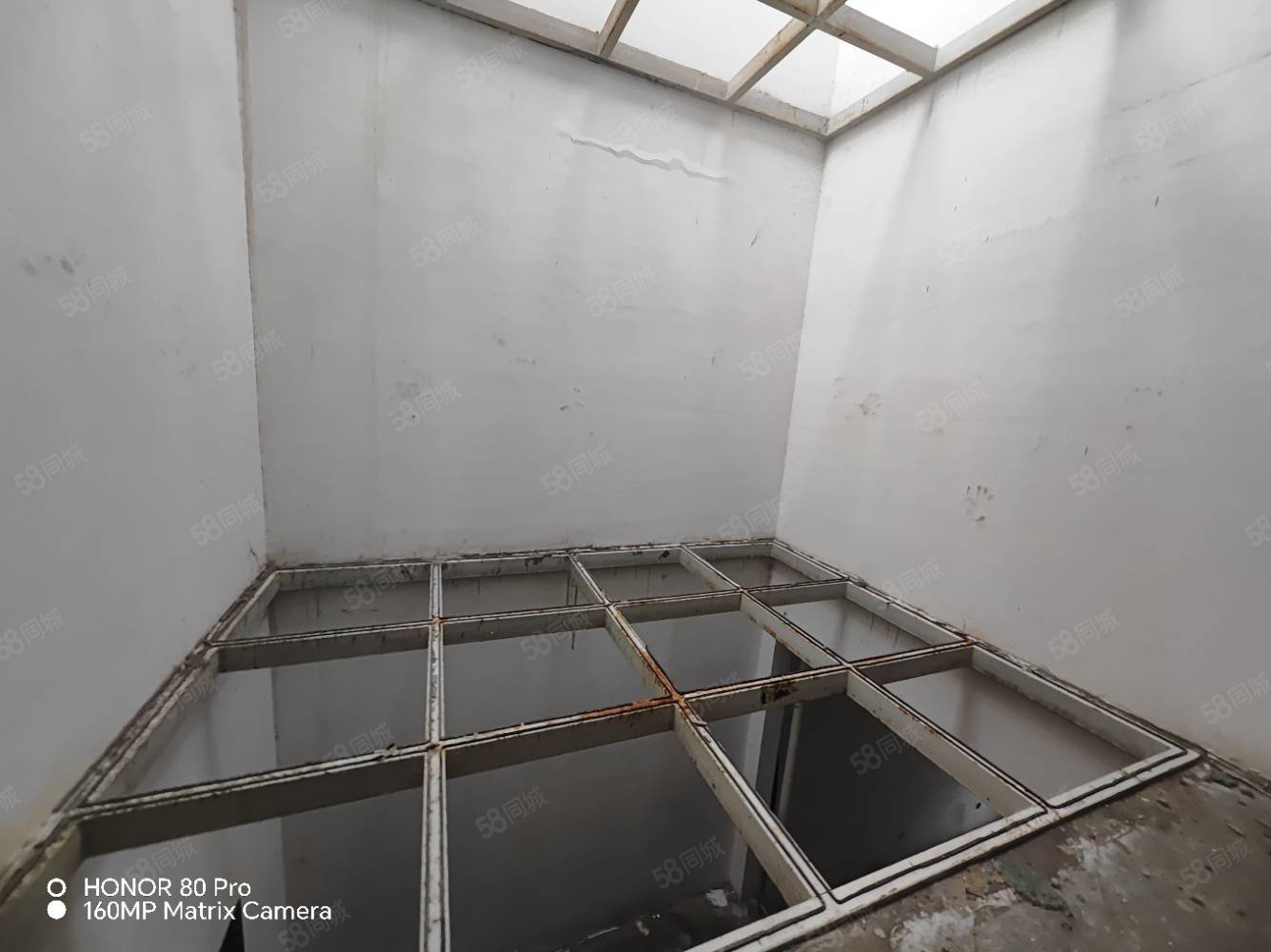 维也纳庄园5室2厅3卫278㎡南北208万