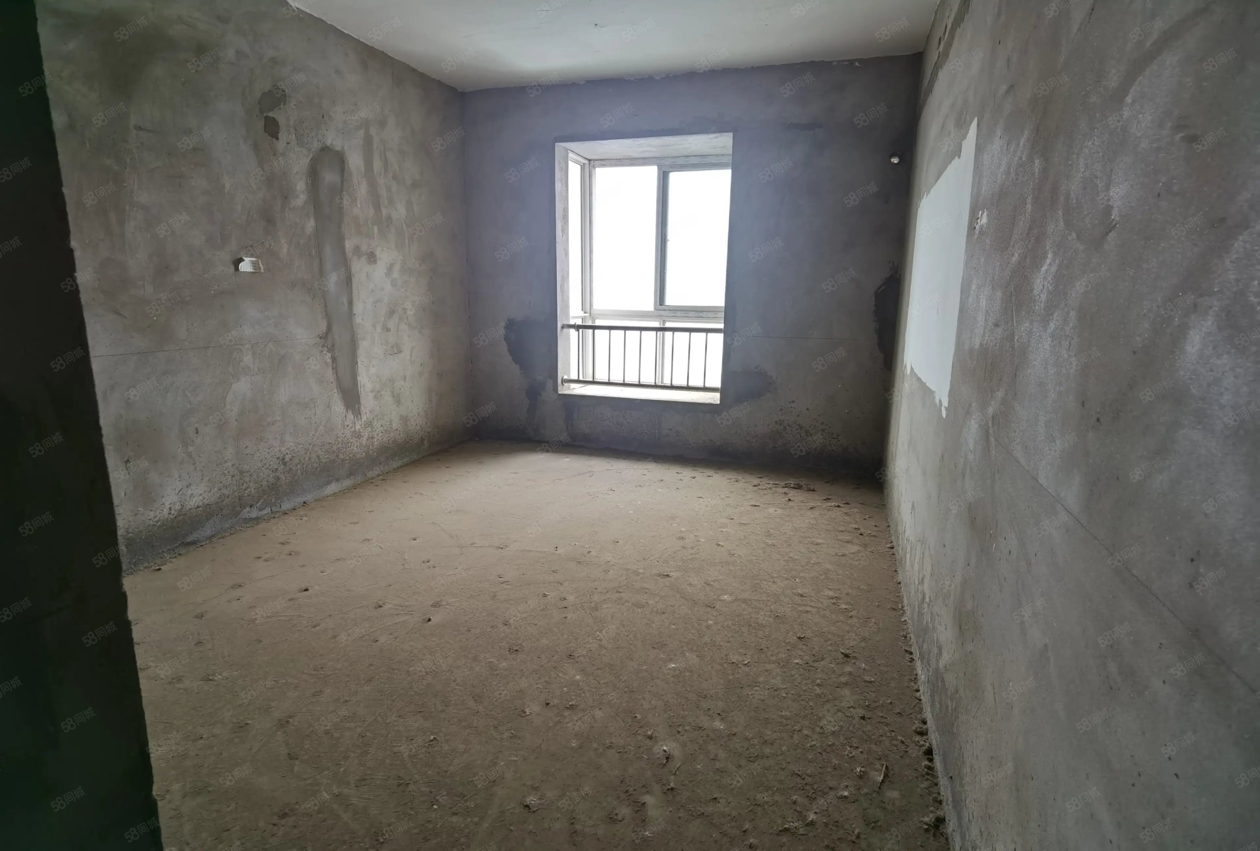 盛世东城3室2厅2卫135.6㎡南北51万