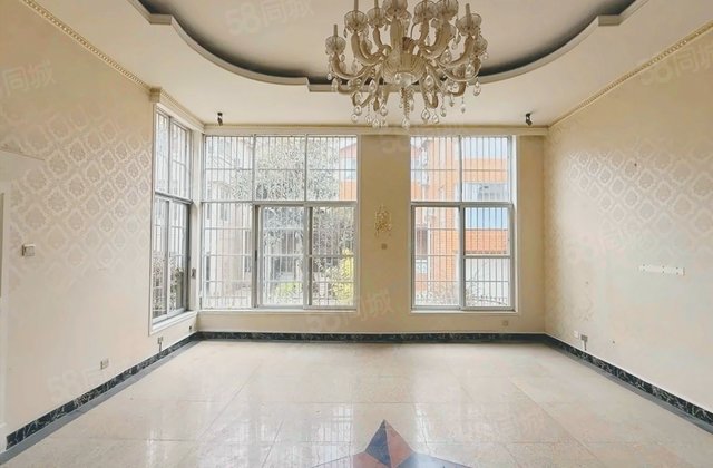 中央花园城市别墅5室2厅270㎡628万二手房图片