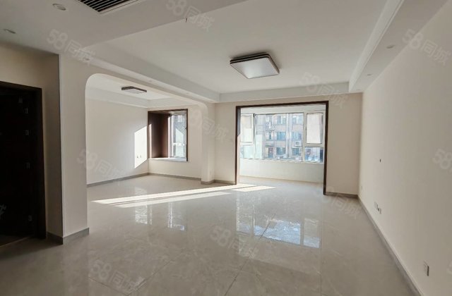 一实验！11层电梯洋房 精装修  4居室 南北通透 户型方正