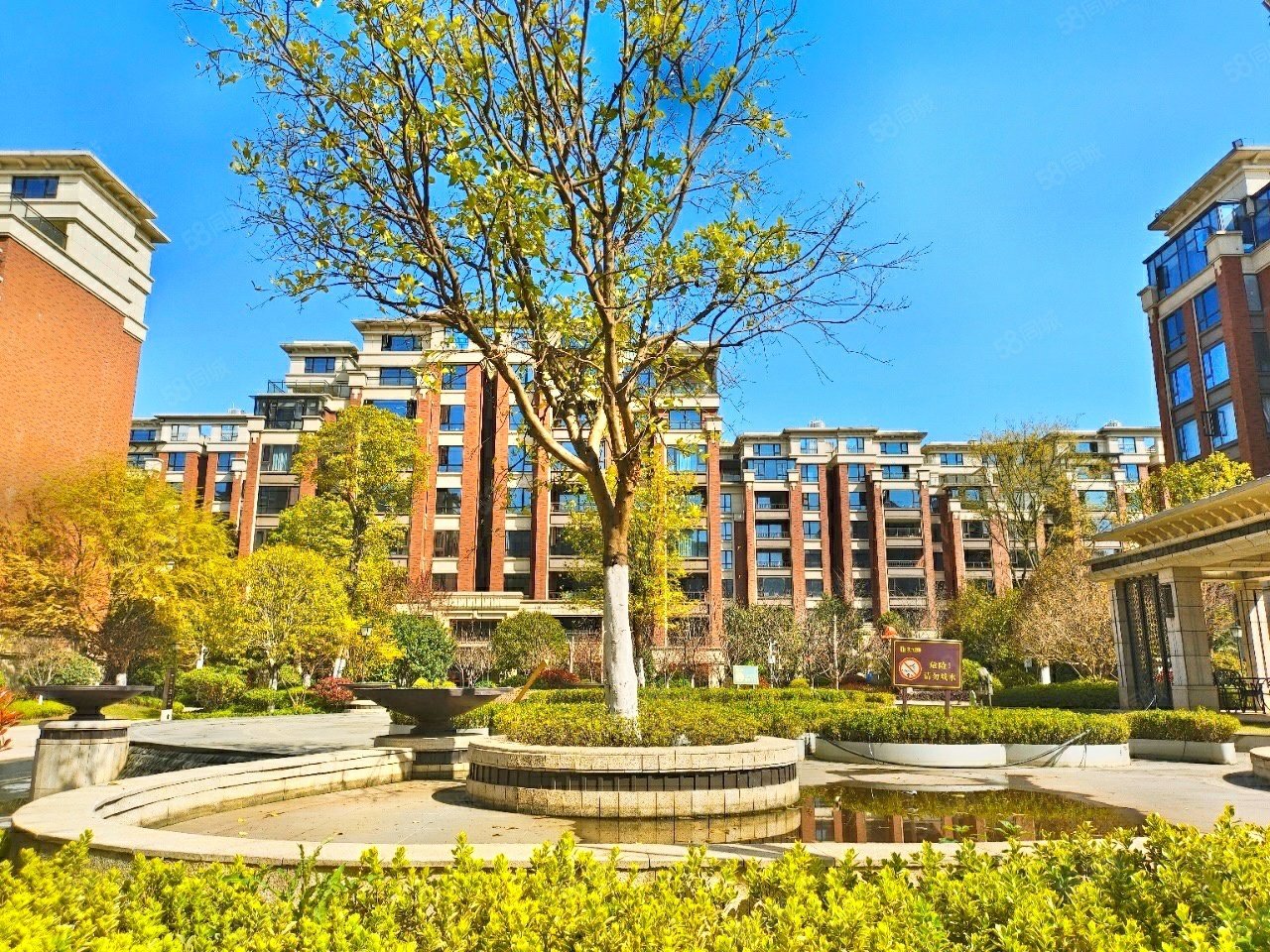 板楼 出行方便 房龄新 高楼层采光充足 临地铁,美的梧桐庄园-长沙58