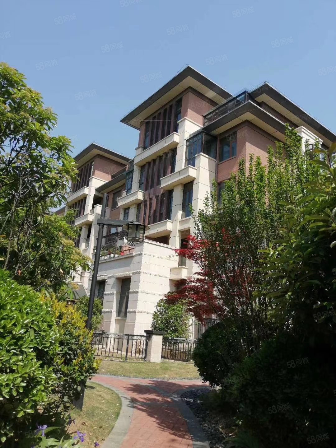 4层叠墅 精装299万 400平方使用面积 诚心要业主可议价