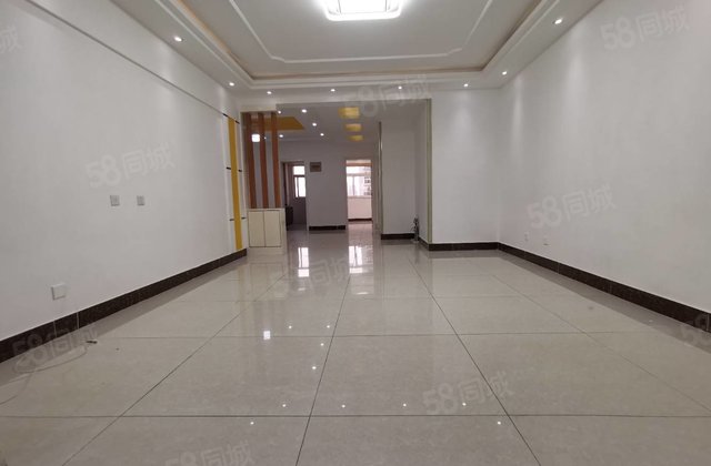 文轩 外国语 聊大附近 水木清华 电梯好楼层 四室送储有钥匙