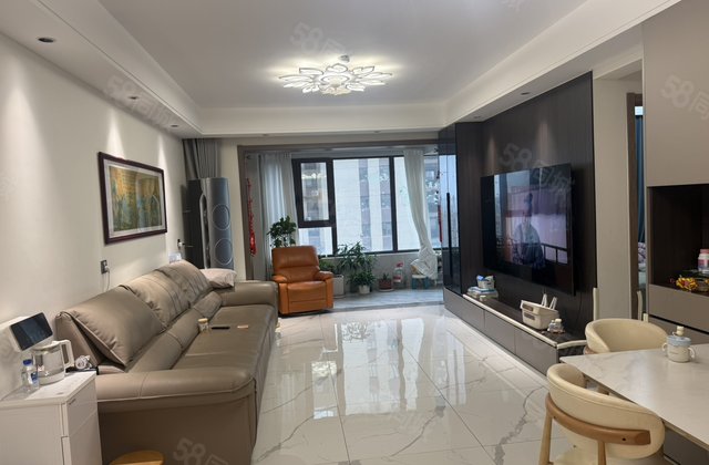 碧桂园国岳府 双卫 高楼层视野好 次新房 商品住宅 南北通透