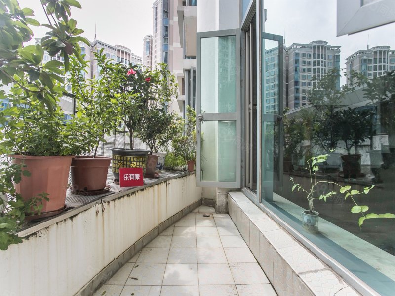 东海花园二期,正规三房,看房随时方便,业主诚心出售