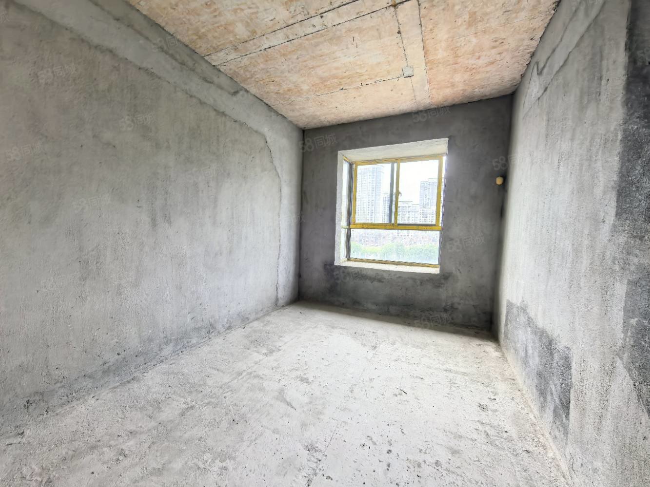 秀江印象7室2厅2卫280㎡南北138万