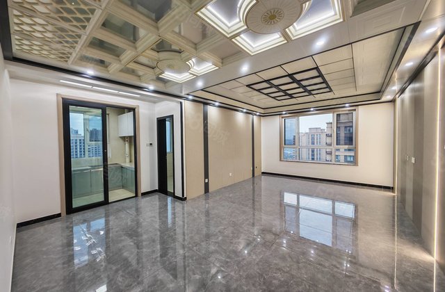 精装三室朝阳好楼层带车位边户外国语培文火车站民生文馨园润景苑