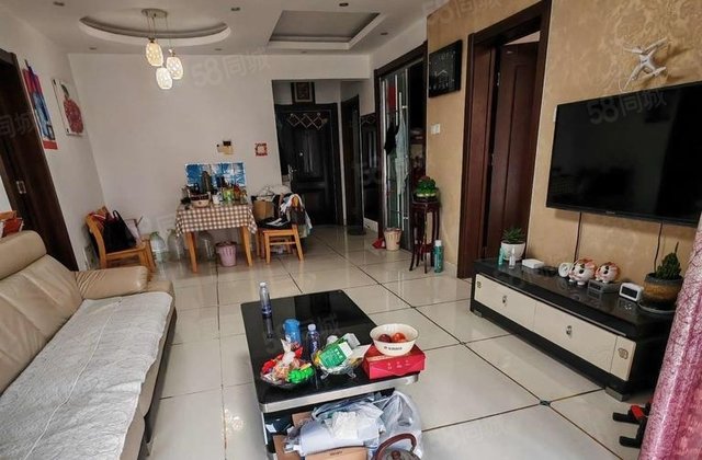 交大 龙湾  盛世柳园 文轩本部 商品电梯 与  一路之隔