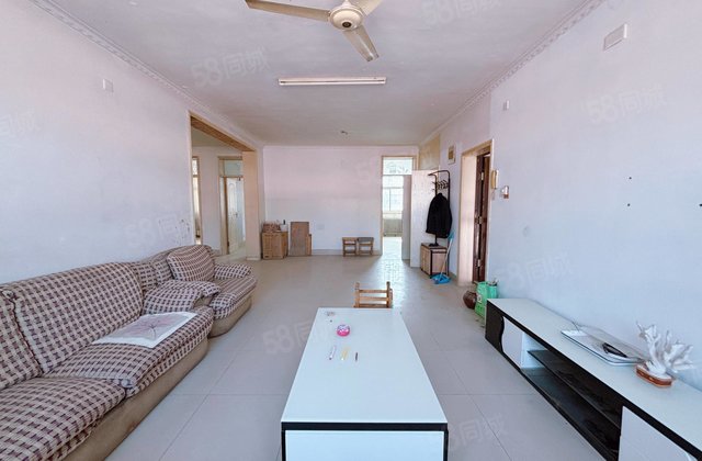 阳光  ，       ，商圈成熟，交通便捷