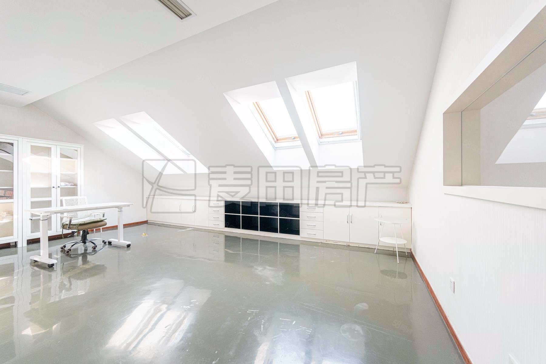 朱雀門小區(qū)4室2廳3衛(wèi)326.02㎡南北4800萬(wàn)