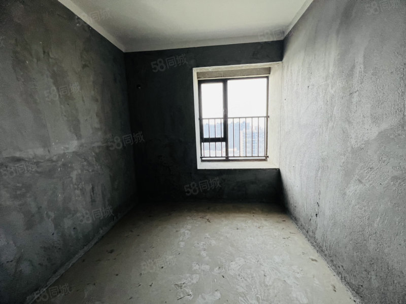 天纵御府3室2厅2卫119㎡南北85万