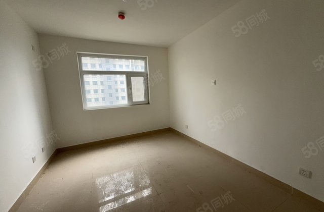 乾祥居花园 三室朝阳双卫 中间楼层 带储 花园和五中