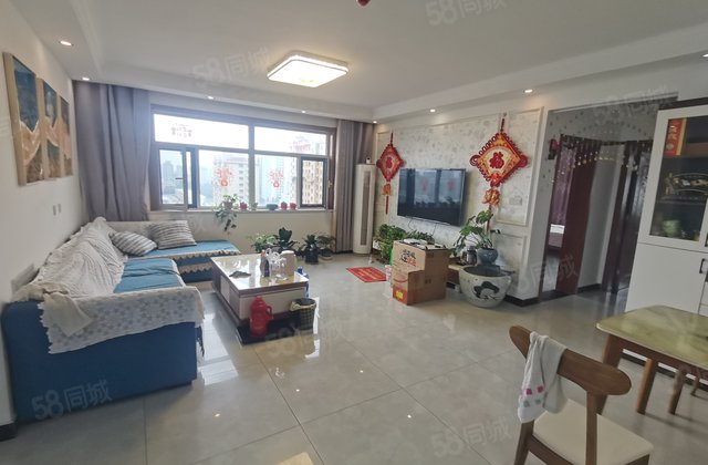 房东急用钱 区政府 一验孟达国际106万 精装边户单价7千多