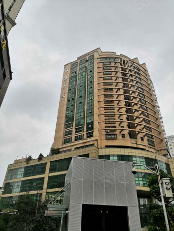 急售市中心银海大厦 电梯大三房全实木家具关门卖满五