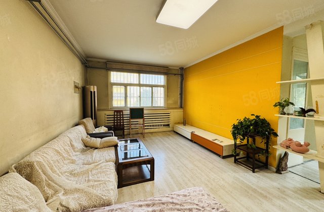 利民路上 电业局五院 多层二楼东边户 带阳面车库 双阳台