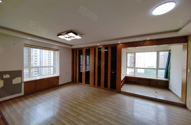 东昌丽都 精装三室双卫 免大税 送车位送储