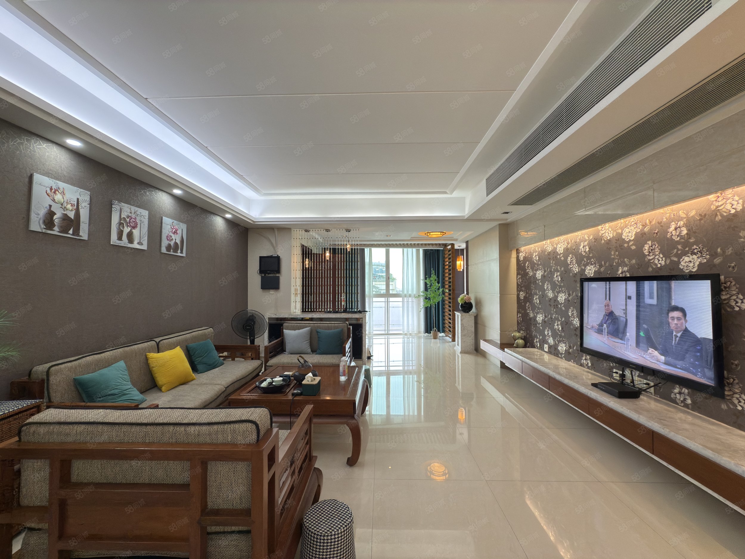 御景湾4室2厅3卫158㎡南北135万