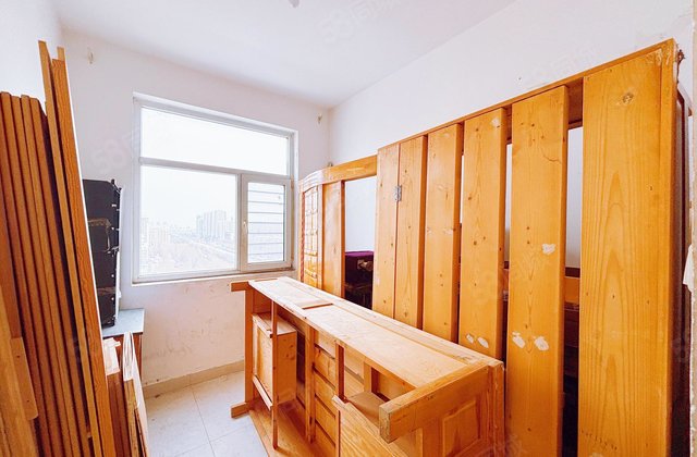 二中附近 送车储免大税 边户 公摊少 户型方正 南北通透随看