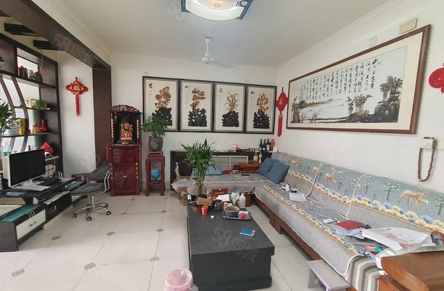 老文轩外国语公安局家属院中间楼层103平89万免大税送储藏室