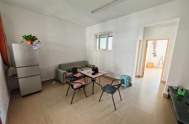 捡   出家门实验文轩，急售急售，看房方便。