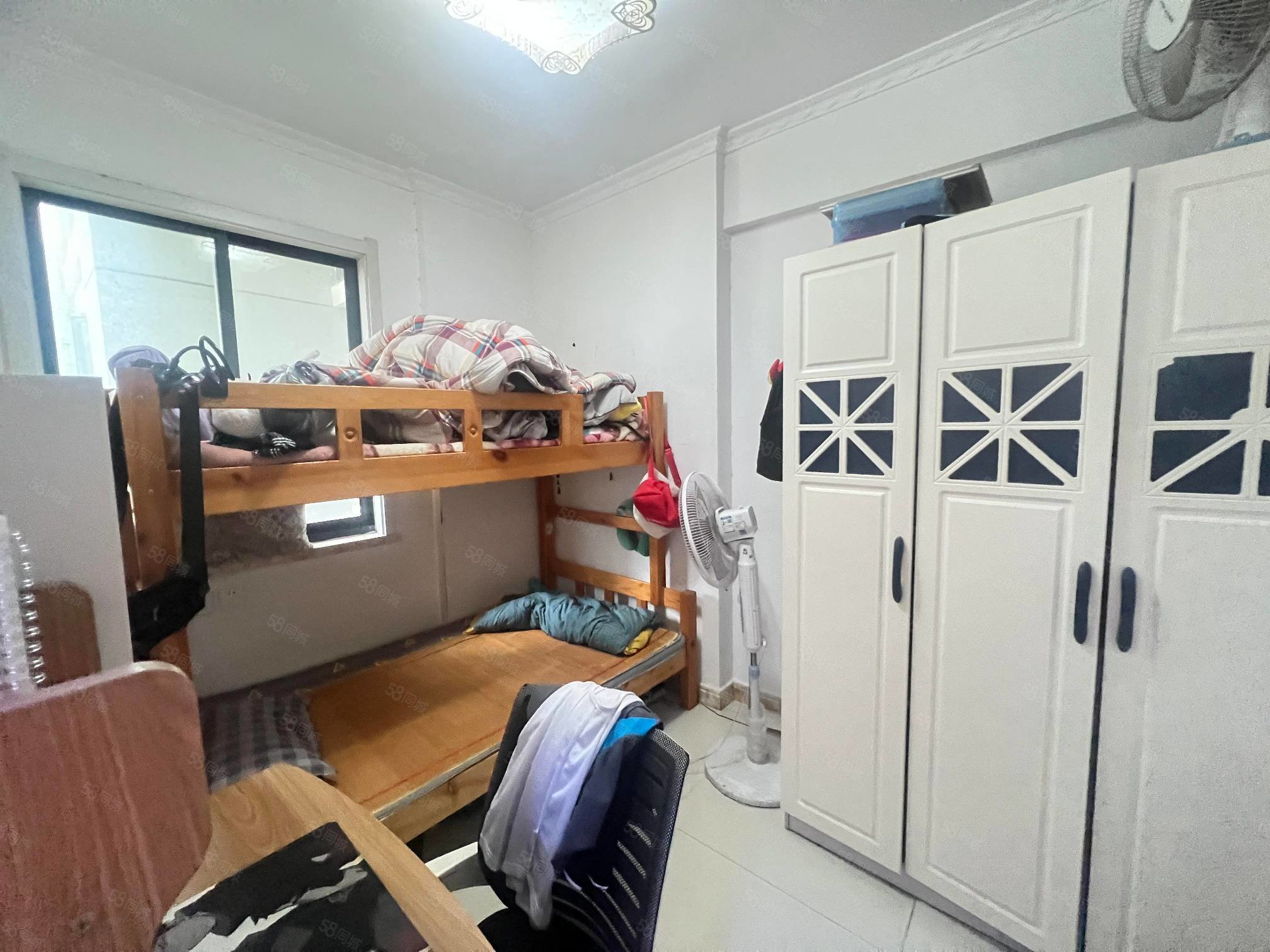 奥林清华3室2厅1卫109㎡南北52万