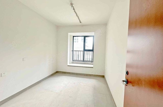 保利天禧一期3室2厅143㎡289万二手房图片