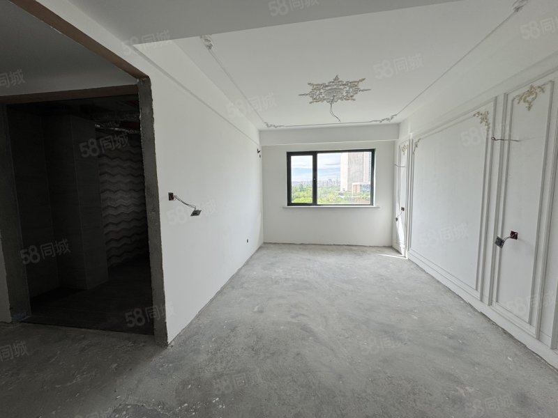 天盛花园,188平米三室两卫,125万硬装完成.