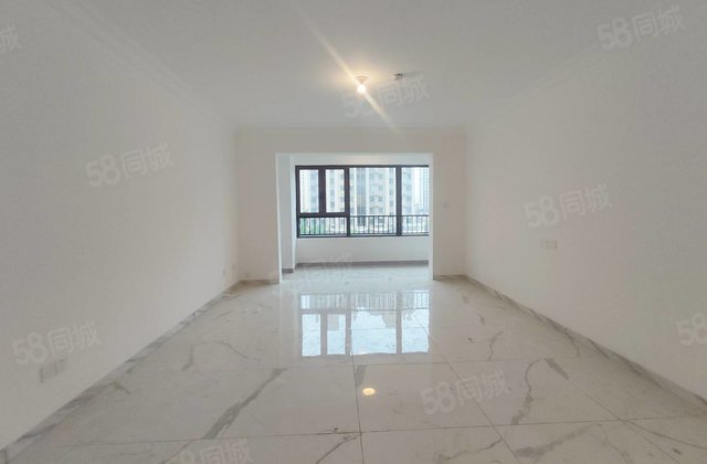 东昌东校徒骇河附近第三实验四居室新房未住 双阳台国岳府清水湾