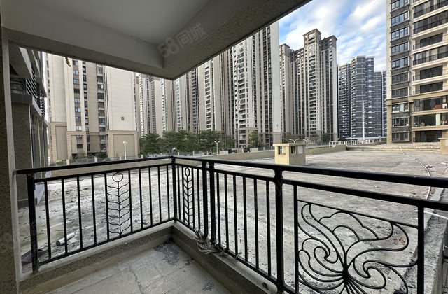 恒大金碧外滩湾4室2厅140.97㎡95万二手房图片