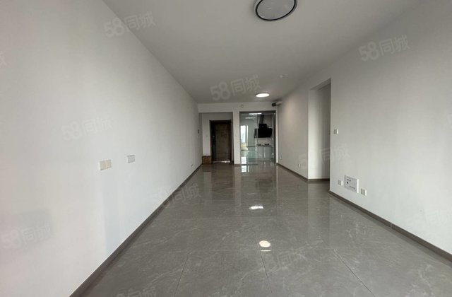 民生城市玖玺 南区双卫生间 交通便利 有电梯 车位储藏室都有