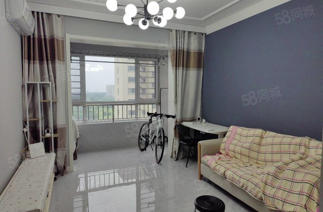 旅游度假区 装修好 次新小区 电梯房 环境好 中间楼层