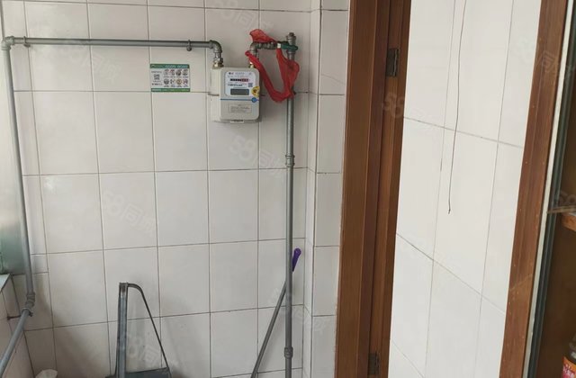 育新小区东院3室1厅1卫